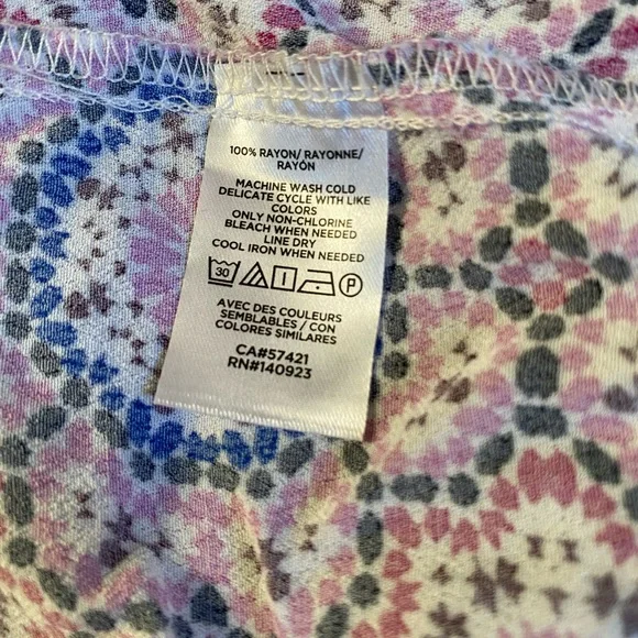 Loft Floral Pink and Blue Women's Peplum Top - Picture 6 of 6